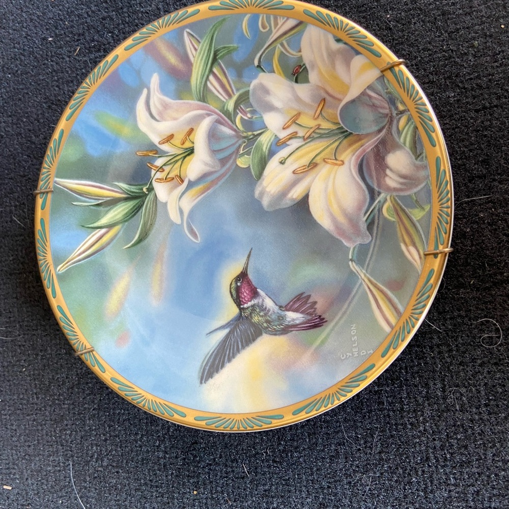 Hummingbird plate Collectible